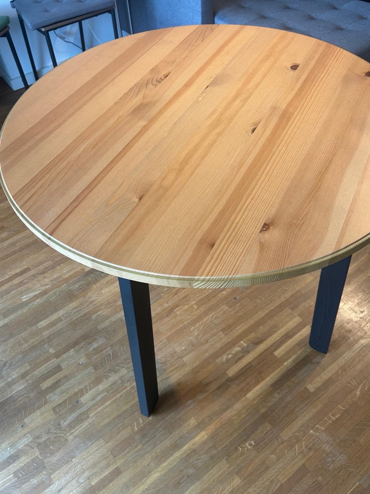 원형테이블 / Ikea / GAMLARED